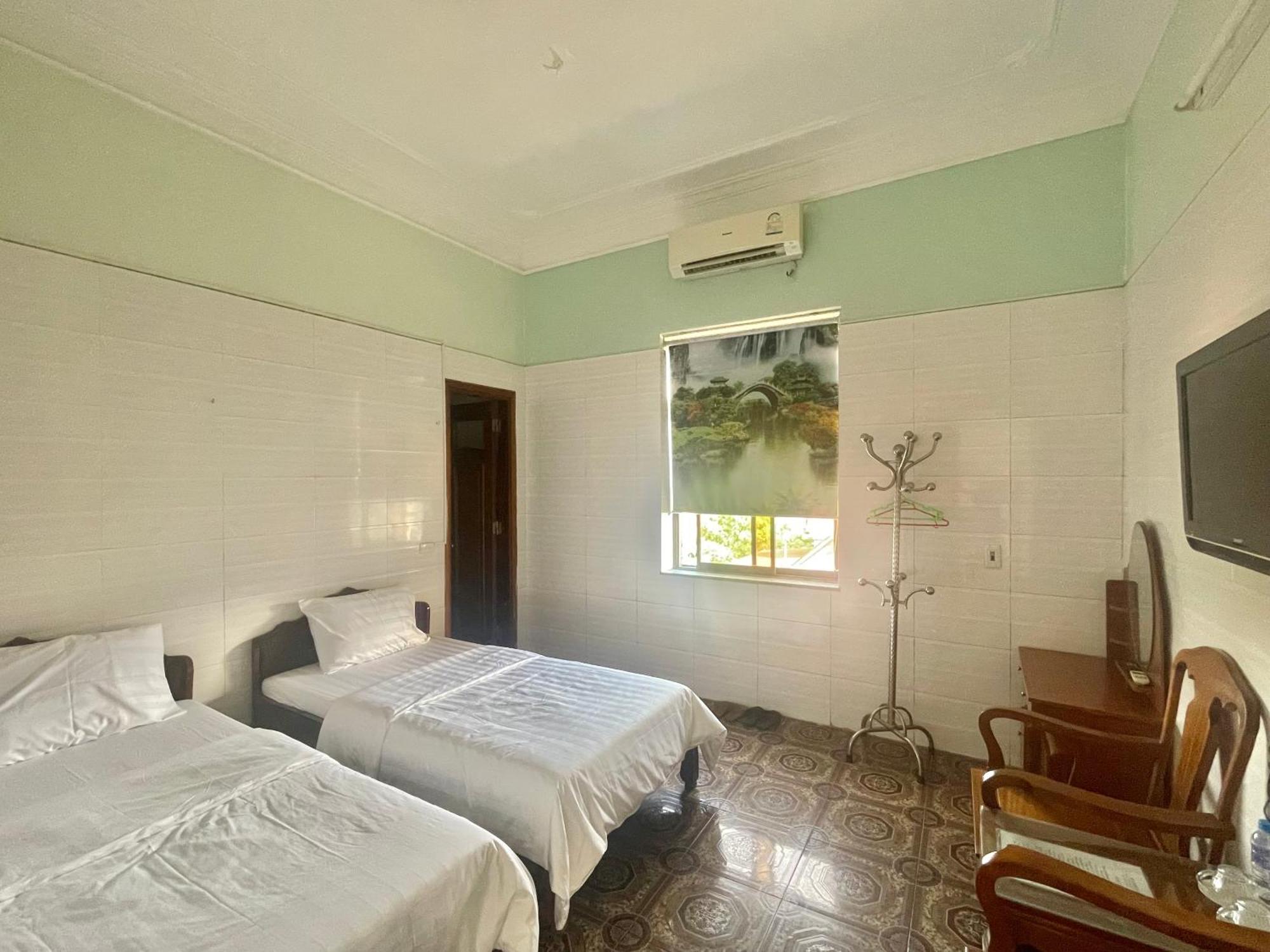 Bach Dai Dung Hotel Ха Тинх Екстериор снимка