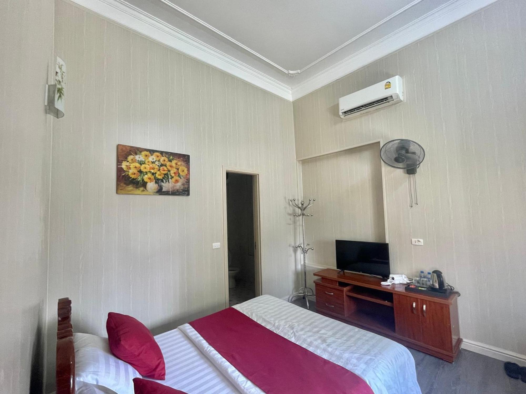 Bach Dai Dung Hotel Ха Тинх Екстериор снимка